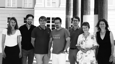 Gründungsteam moving history v.l. Ilka Brombach, Sachiko Schmidt, Christoph Classen, Chris Wahl, Felix Moeller, Claudia Lenssen, Ursula von Keitz